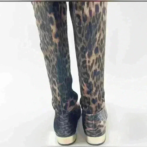 Size 6 NWT NIB Bamboo LEOPARD Print velvet Stardom OTK boot gold heel - Picture 4 of 5